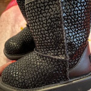 UGG Heart Boots (Toddler 8C)